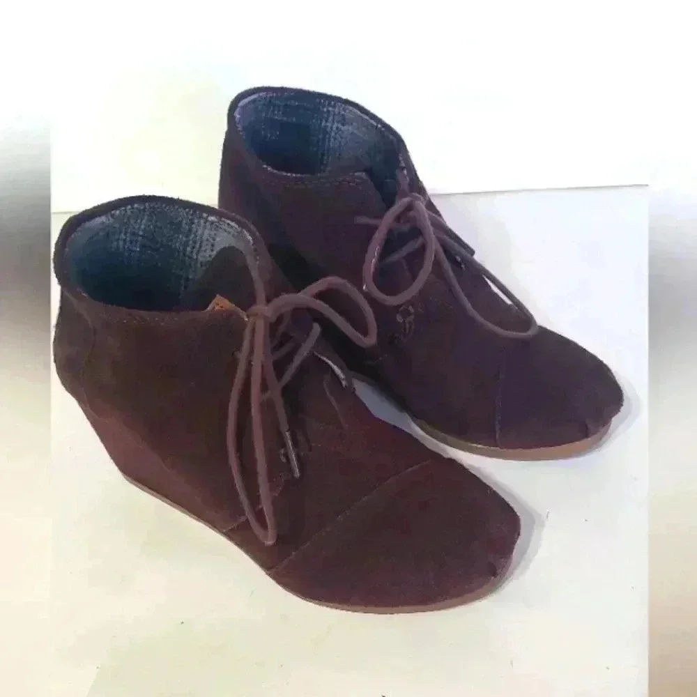 Tom's‎ wedge lace up bootie womens size 6 wide brown suede